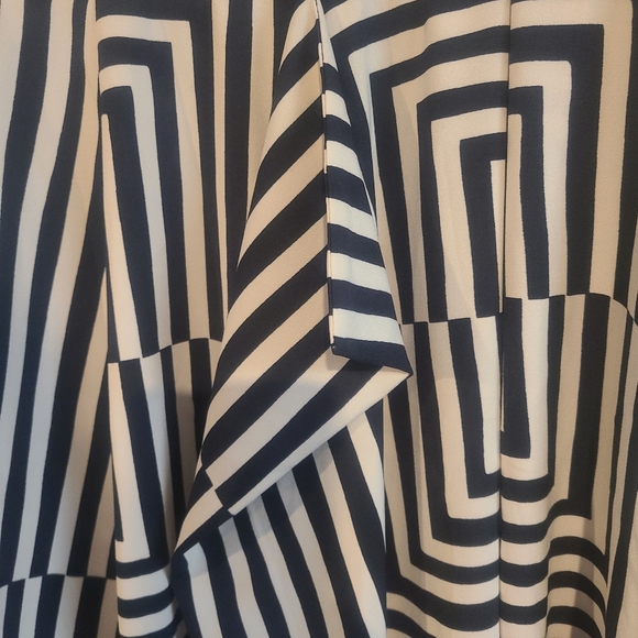 indies Moroccan Abstract Sleeveless Dress- Est. Medium - Picture 2 of 6